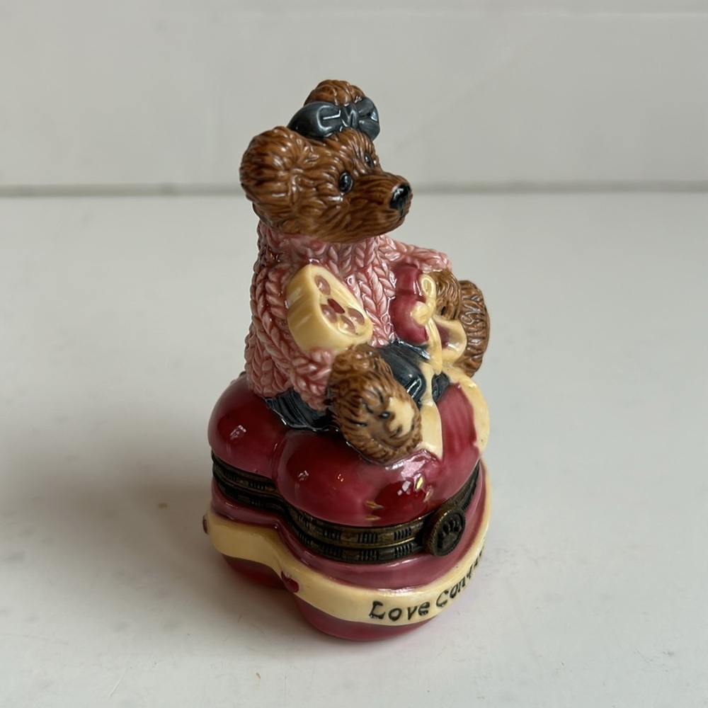Boyd’s Bears Bearware hinged heart trinket box trinket Love Conquers All Things - Picture 2 of 14